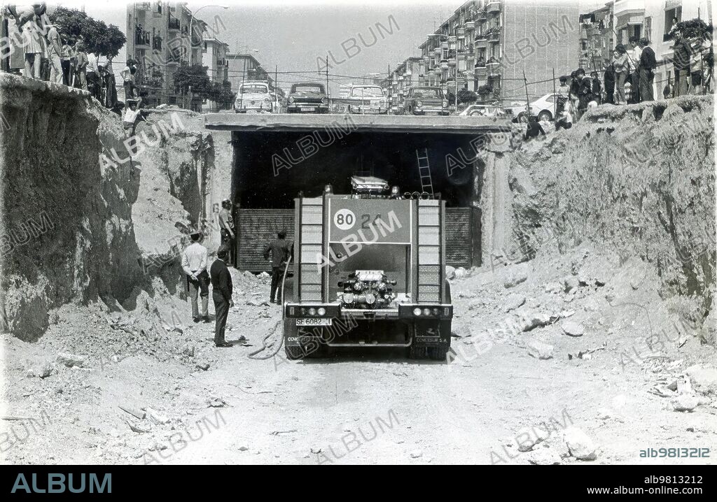 Túnel de la calle Federico mayo Gayarre, donde se Origino un incendio que Fue Sofocado por los Bomberos.