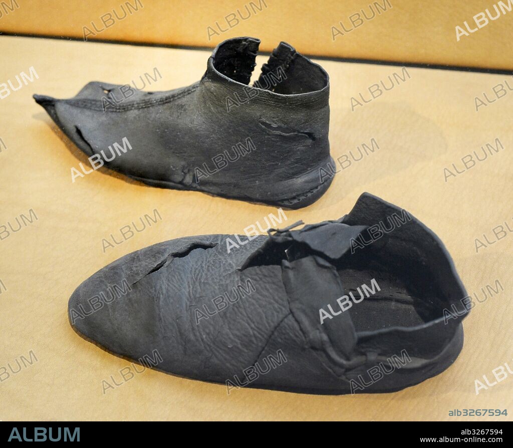 Escandinavia. Zapatos medievales procedentes de Oslo. Hacia el 1200-1300. Museo de Historai (Historical Museum). Oslo. Noruega.