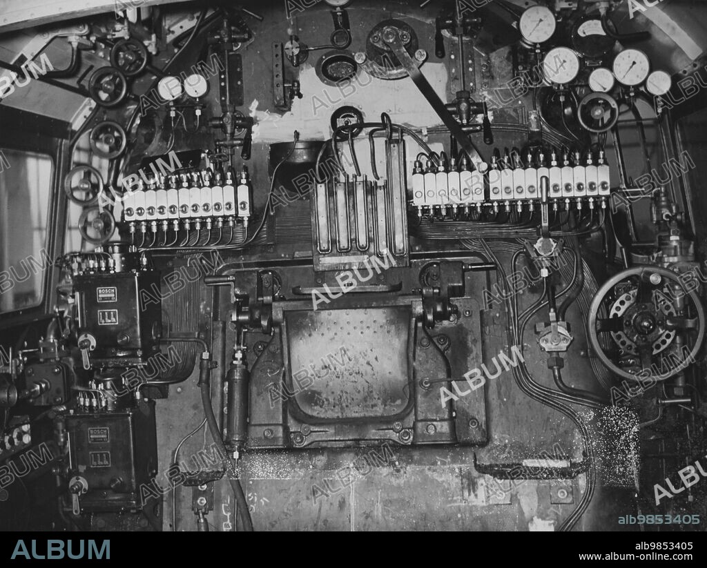 Cab of a steam locomotive. [automated translation].