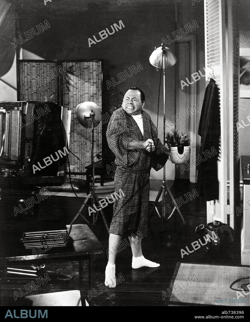 MICKEY ROONEY en DESAYUNO CON DIAMANTES, 1961 (BREAKFAST AT TIFFANY'S), dirigida por BLAKE EDWARDS. Copyright PARAMOUNT PICTURES.