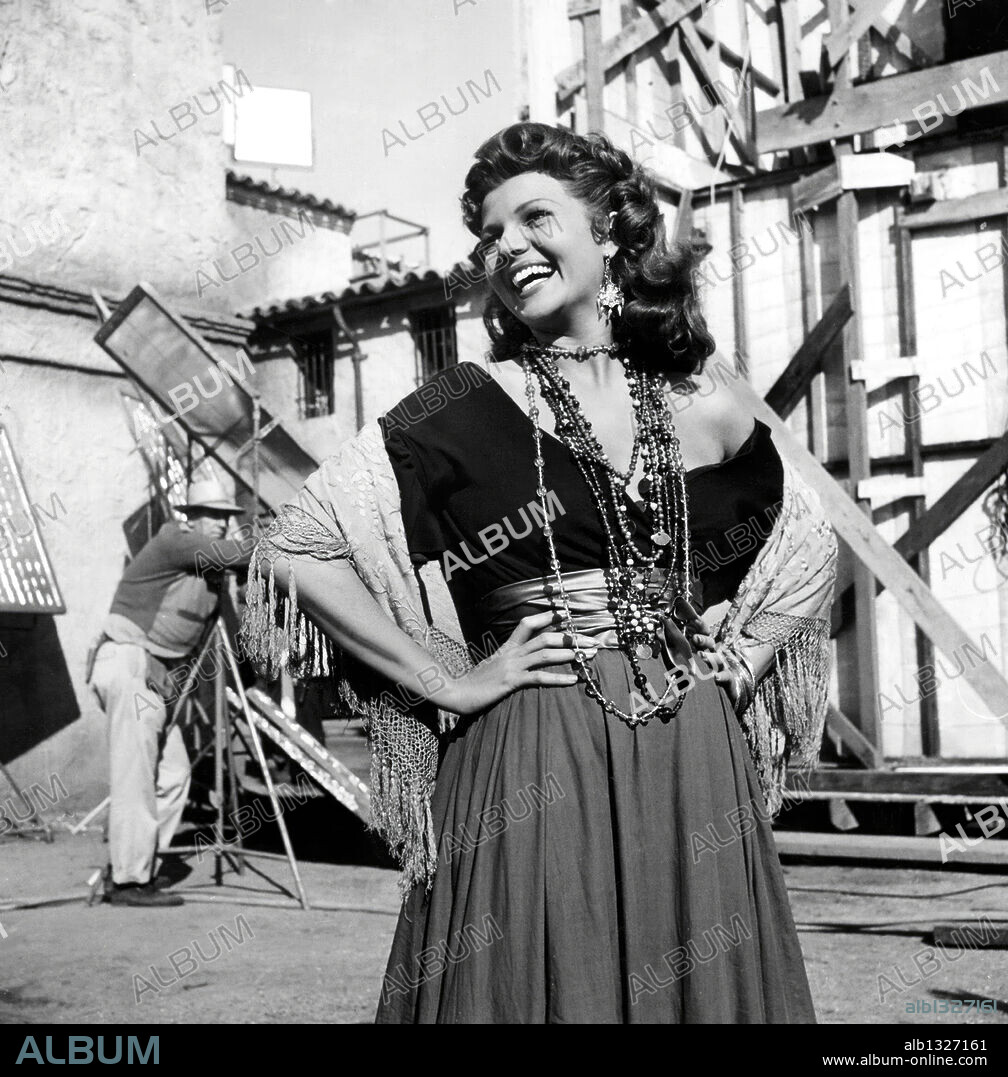 RITA HAYWORTH in THE LOVES OF CARMEN, 1948, directed by CHARLES VIDOR. Copyright COLUMBIA PICTURES.