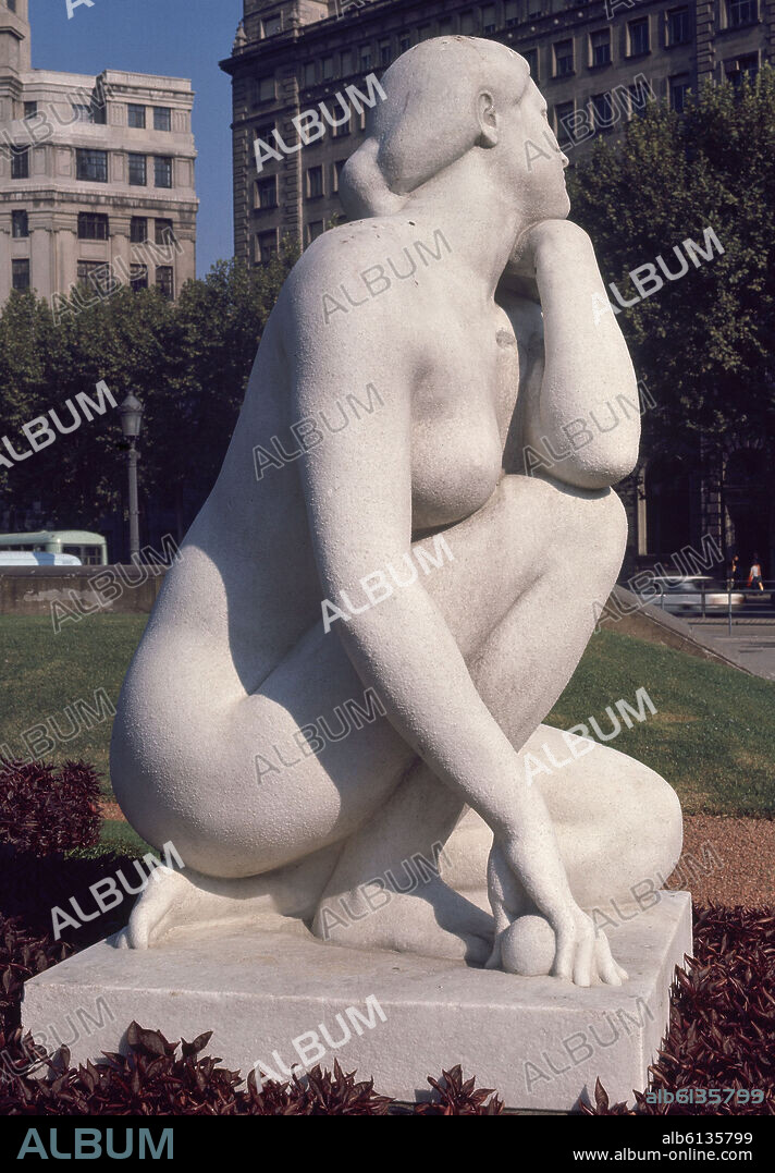 JOSEP CLARA I AYATS (1878-1958). LA DIOSA - 1909 - ESCULTURA EN MARMOL.
