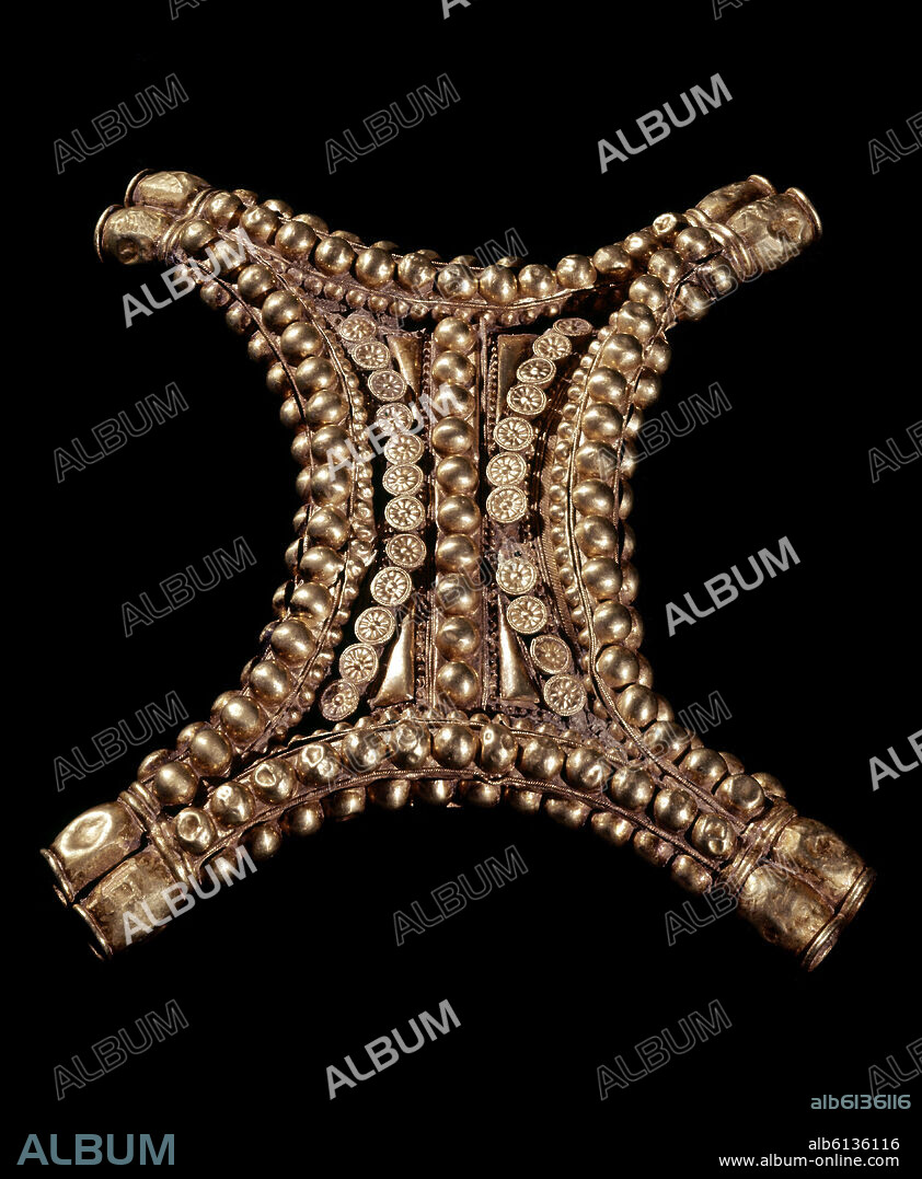 TESORO DEL CARAMBOLO - PECTORAL DE ORO - SIGLOS VII/VI AC - ARTE TARTESICO.