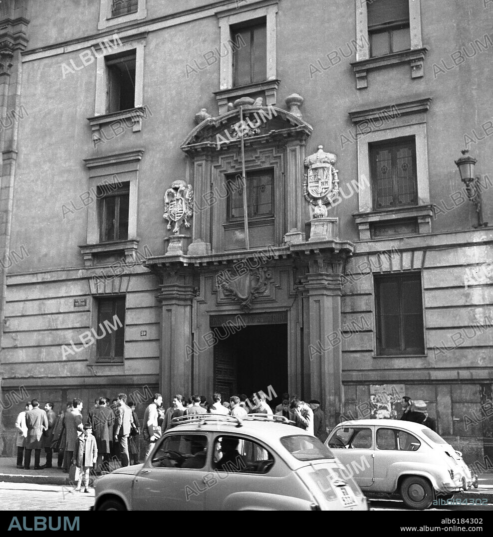 FRANCISCO BAUTISTA 1594-679 Y MELCHOR BUERAS-1692. FACHADA DEL INSTITUTO DE SAN ISIDRO CONSTRUIDO ENTRE 1622 Y 1644 - BARROCO ESPAÑOL - FOTOGRAFIA EN BLANCO Y NEGRO - AÑOS 60 -.