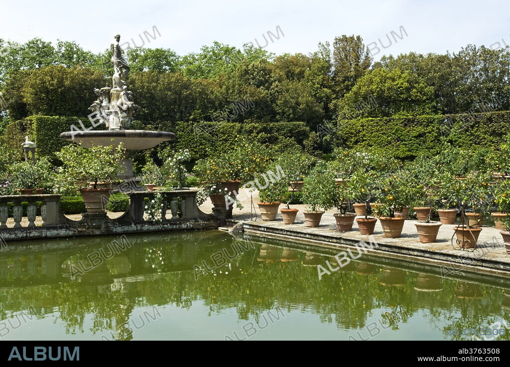 Fontana dell'Oceano, Boboli Garden, Florence (Firenze), UNESCO World Heritage Site, Tuscany, Italy, Europe.