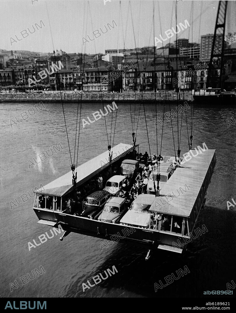 ALBERTO PALACIO (1856-1939). BARQUILLA DEL PUENTE COLGANTE DE VIZCAYA - SIGLO XIX - FOTOGRAFIA EN BLANCO Y NEGRO - AÑOS 60.
