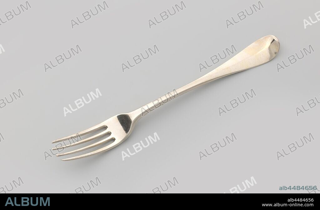 Fork with four teeth and a curved handle with rounded end, Fork of silver, with 4 teeth. The end of the stem is rounded and engraved on the back: MVDM 1766., Fredrik Rudolf Precht (attributed to), Amsterdam, 1766, silver (metal), engraving, l 19.4 cm × w 2.2 cm × d 2 cm × w 60.0 gr.