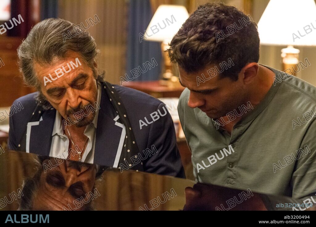 AL PACINO y BOBBY CANNAVALE en NUNCA ES TARDE, 2015 (DANNY COLLINS), dirigida por DAN FOGELMAN. Copyright BIG INDIE PICTURES/SHIVHANS PICTURES.