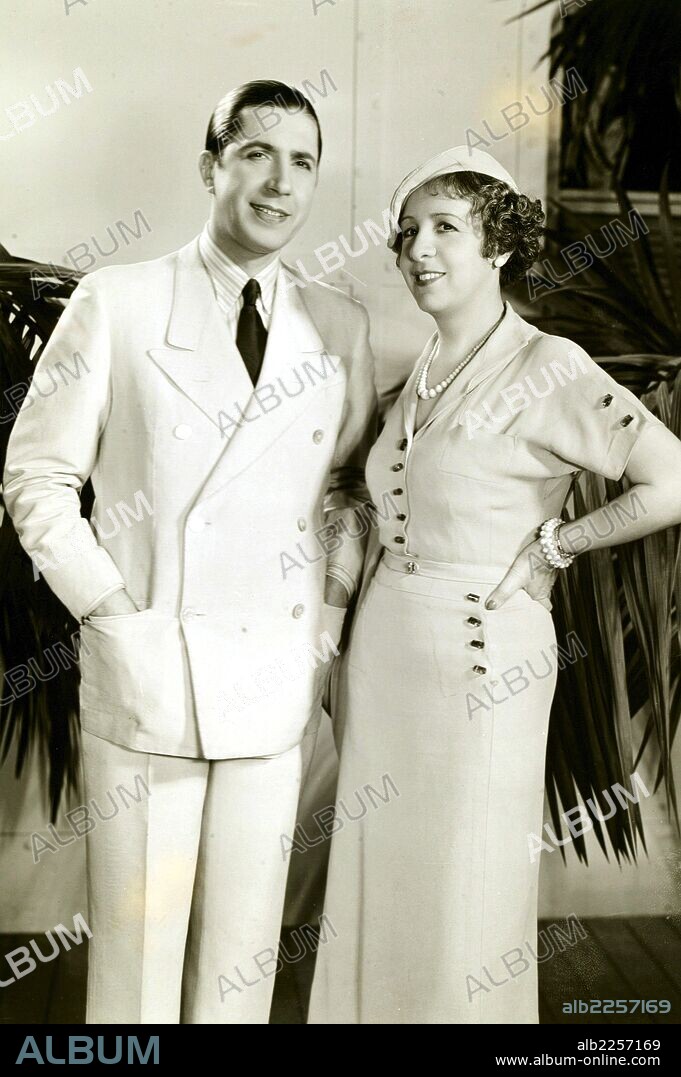 PELICULA : TANGO BAR , 1935. DIRECTOR , John Reinhardt. ACTORES , CARLOS GARDEL , ROSITA MORENO.