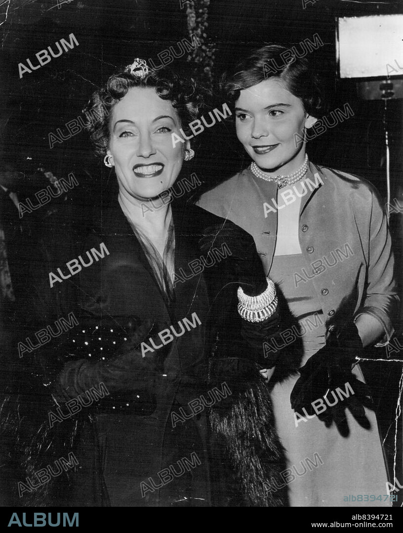 Gloria Swanson and daughter .. unretiring. September 20, 1954.