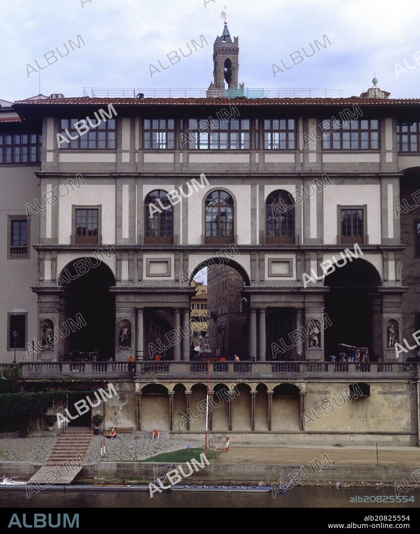 GIORGIO VASARI (1511-1574). EXTERIOR DE LA GALERIA DE LOS UFFIZI - SIGLO XVI - RENACIMIENTO ITALIANO.