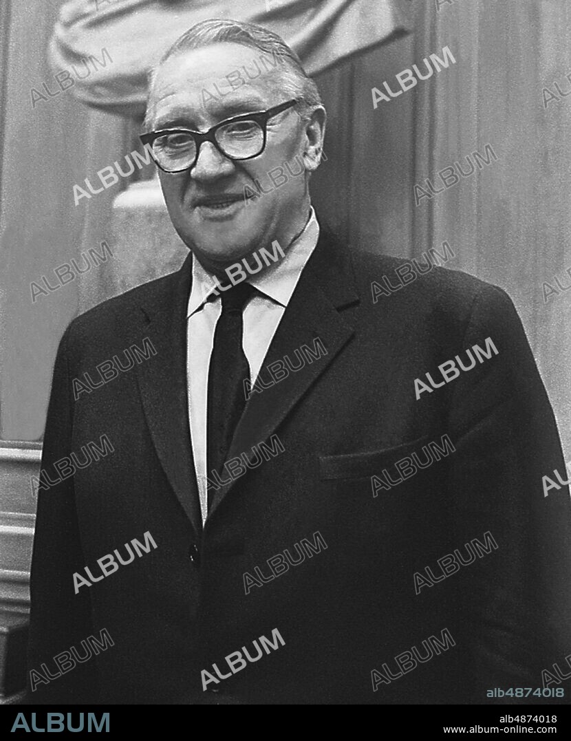 STOCKHOLM 1964-01-10. Hilding Hagberg, party chairman of the Swedish Communist Party, in the Riksdag. Photo: Olle Lindeborg / TT Historical / Code 1902.