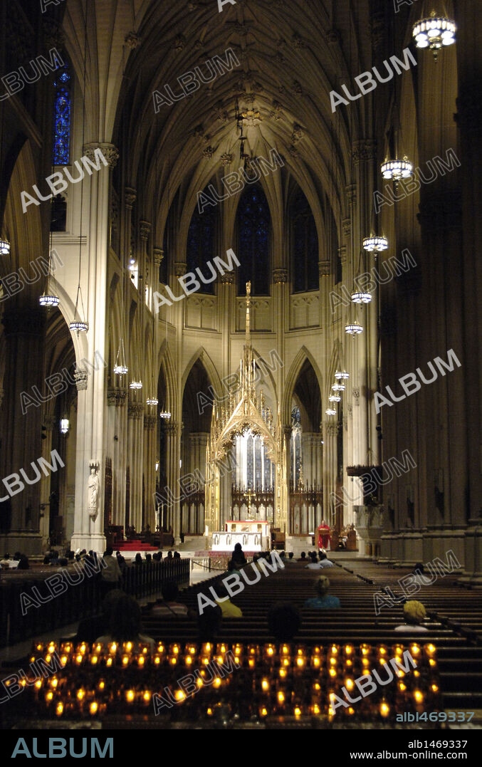 CELEBRACION DE UNA MISA. IGLESIA DE ST. PATRICK. NUEVA YORK. Estados Unidos.