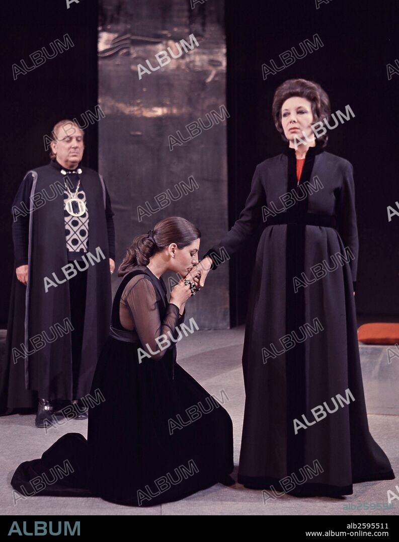 GALA, ANTONIO. ESCRITOR ESPAÑOL. CORDOBA 1937-. TEATRO."ANILLOS PARA UNA DAMA",. ACTORES , JOSE BODALO , MARIA ASQUERINO Y CHARO LOPEZ REPRESENTACION TEATRAL EN MADRID , AÑO 1973.