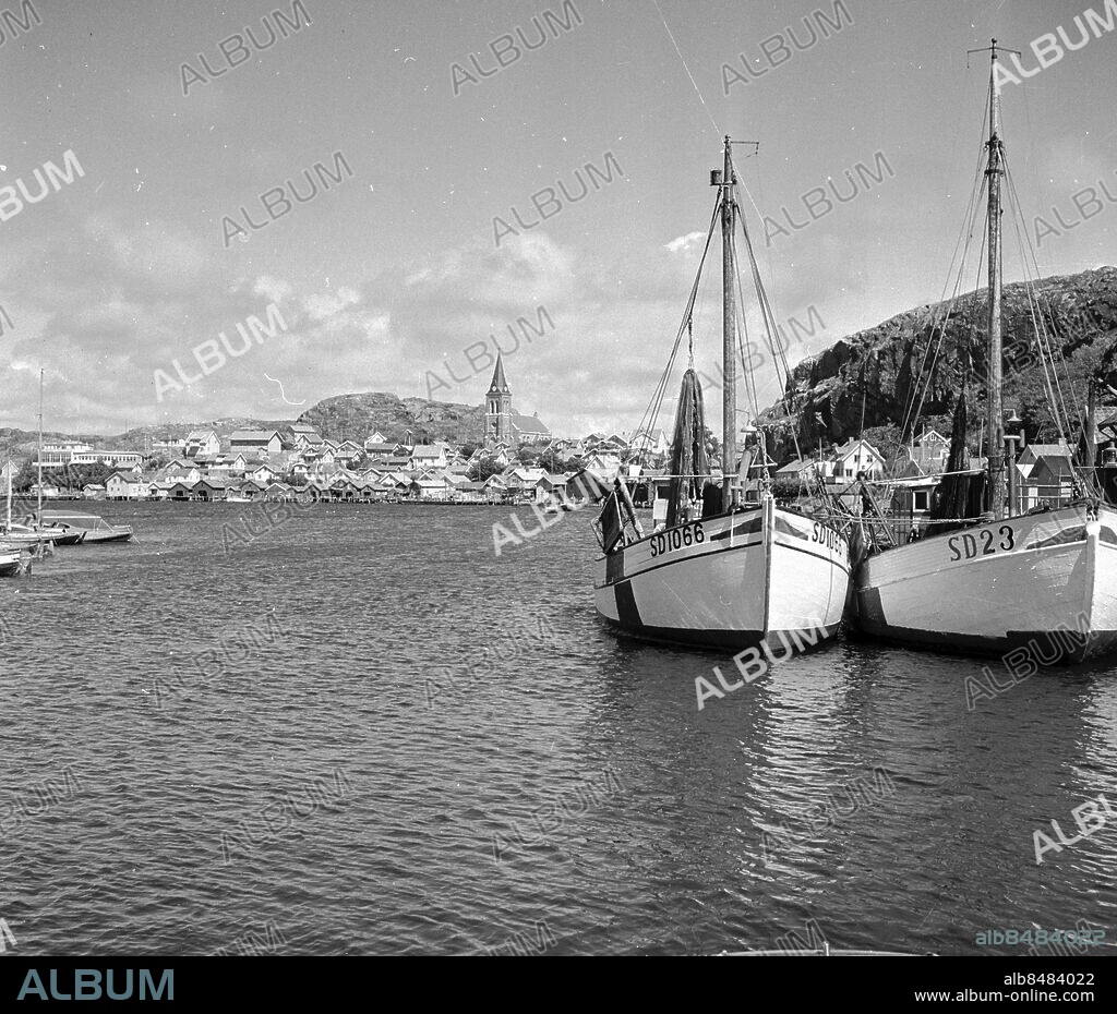 Göteborg juli 1957. Fiskebåtar i Fjällbacka. Foto: Kamerareportage *** Local Caption *** GP. KAMERAREPORTAGE.