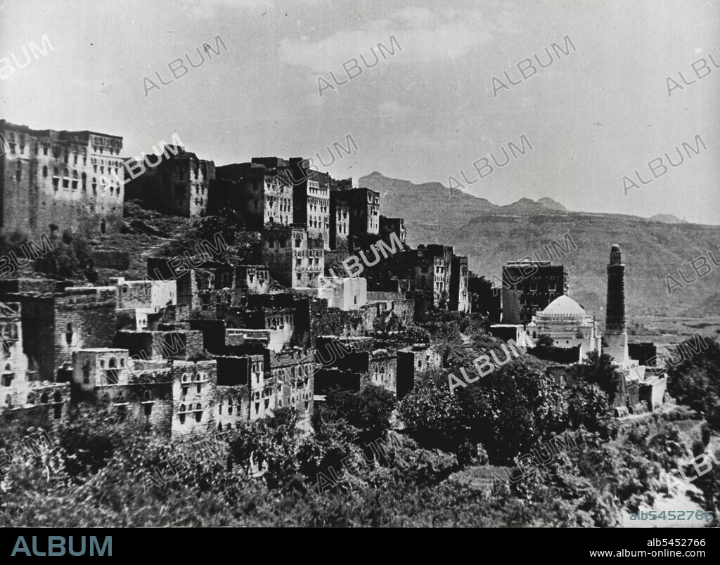 The Kingdom of Yemen: The Town Of IBB.
Ibb has a population of 25,000; the Kingdom of Yemen occupies the South-west corner of Arabia between Asir and the Aden Protectorate, with an estimated area of 74,000 square miles and a population of about 3½ millions.
March 29, 1955. (Photo by Camera Press).