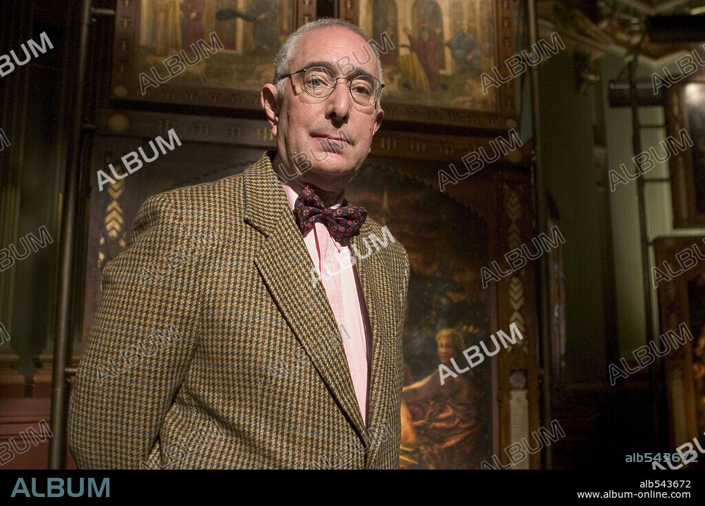 BEN STEIN in SON OF THE MASK, 2005, directed by LAWRENCE GUTERMAN. Copyright NEW LINE CINEMA / VALITUTTI, VINCE.