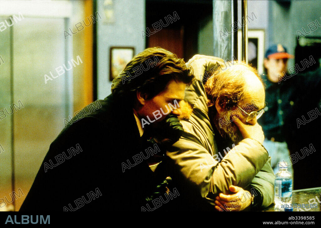 STANLEY KUBRICK et TOM CRUISE dans EYES WIDE SHUT, 1999, réalisé par STANLEY KUBRICK. Copyright WARNER BROS. PICTURES.