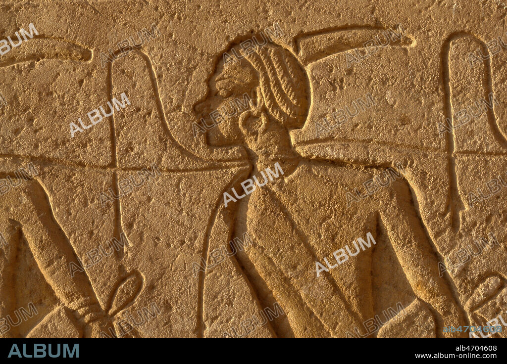 Esclaves nubiens representes dans le temple rupestre du roi Ramses II vers 1260 a Abou Simbel. Photo d'Arnaud du Boistesselin. Credit: Boistesselin/KHARBINE-TAPABOR.