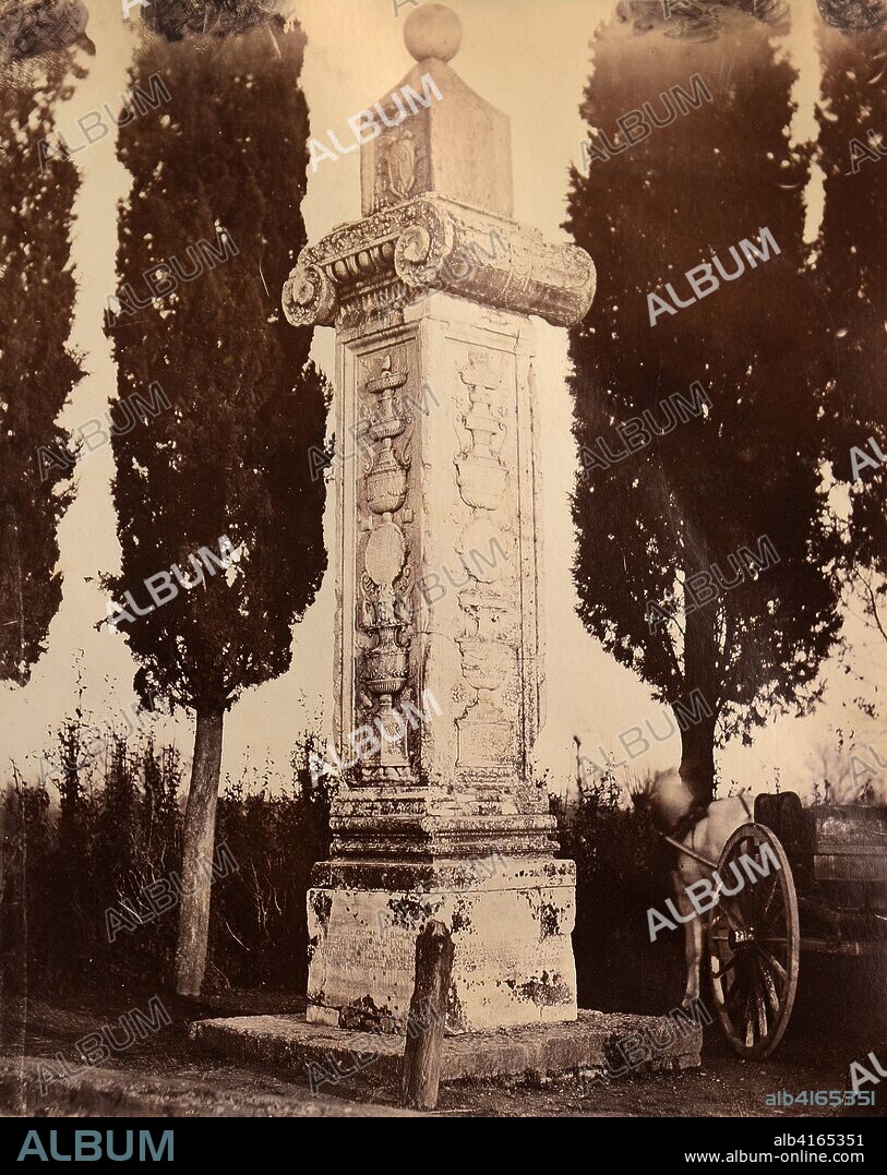 Columna de los franceses en memoria de la batalla de Rávena. de 1512 en la margen derecha del río Ronco en la que murió Gastón de Foix.