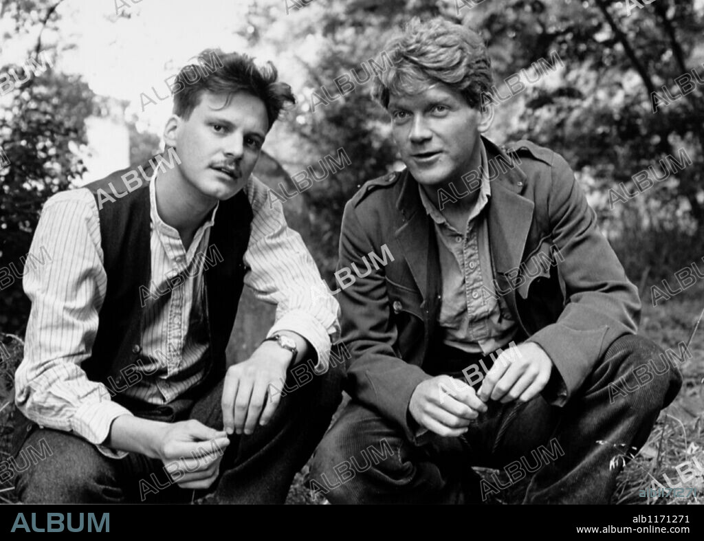 COLIN FIRTH and KENNETH BRANAGH in A MONTH IN THE COUNTRY, 1987, directed by PAT O'CONNOR.
