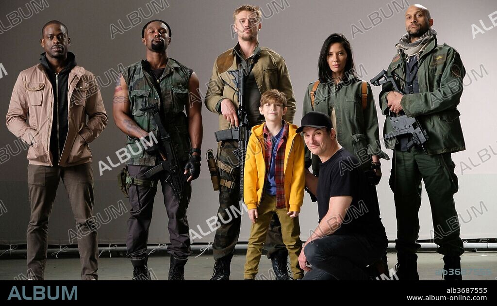 BOYD HOLBROOK, JACOB TREMBLAY, KEEGAN-MICHAEL KEY, OLIVIA MUNN, SHANE BLACK, STERLING K. BROWN y TREVANTE RHODES en PREDATOR, 2018 (THE PREDATOR), dirigida por SHANE BLACK. Copyright 20th Century-Fox/Davis Entertainment / TSG Entertainment.