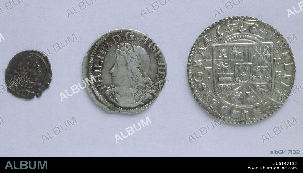 AUTOR LIBRE 01307. MONEDAS FELIPE V-ANVERSO-IZQ-REAL DE A DOS-CENTRO-CROAT-DCHA DINERO.