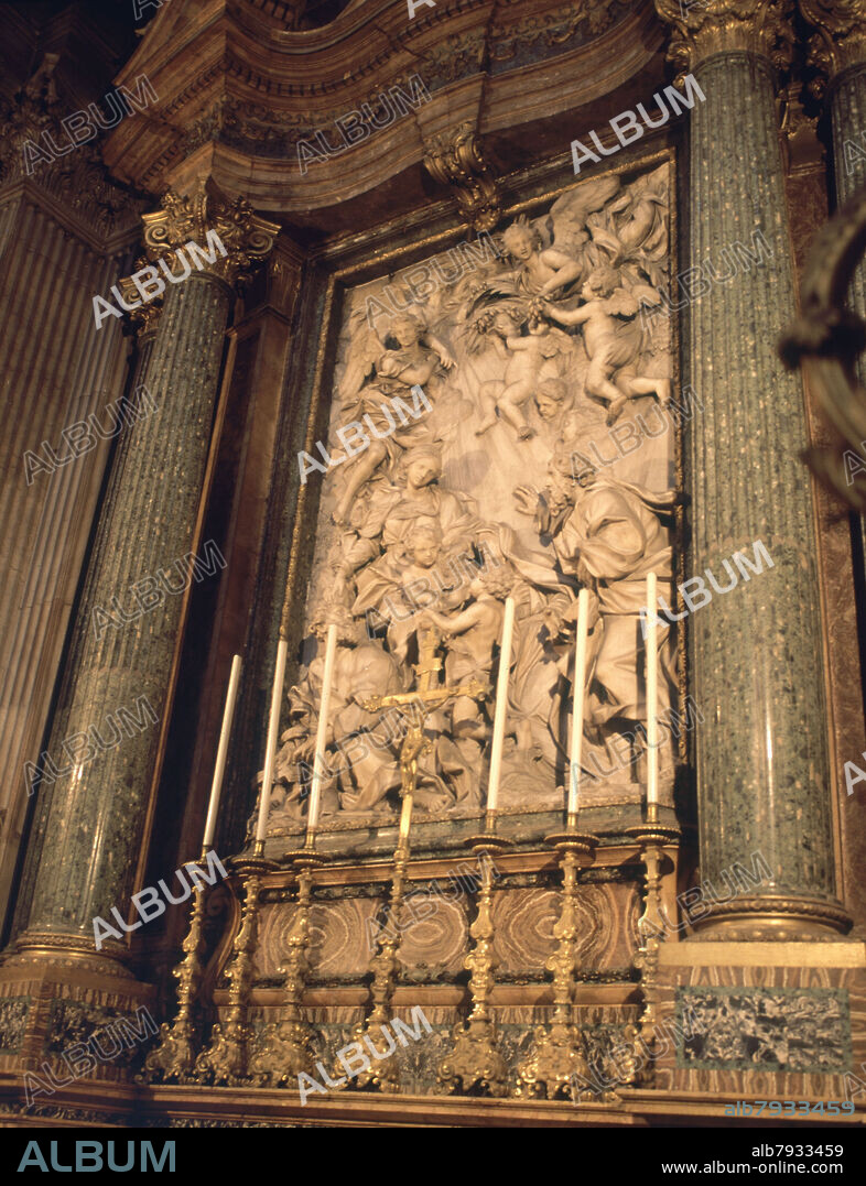 ALESSANDRO ALGARDI. EL RETABLO MAYOR REPRESENTA EL MILAGRO DEL PELO DE SANTA INES, 1653 - FOTO AÑOS 90.