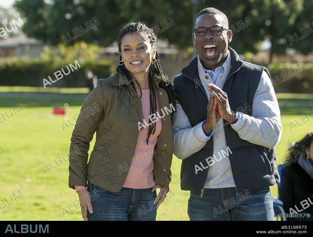 STERLING K. BROWN and SUSAN KELECHI WATSON in THIS IS US, 2016, directed by DAN FOGELMAN, GLENN FICARRA and JOHN REQUA. Copyright 20TH CENTURY FOX TV. Season 1.