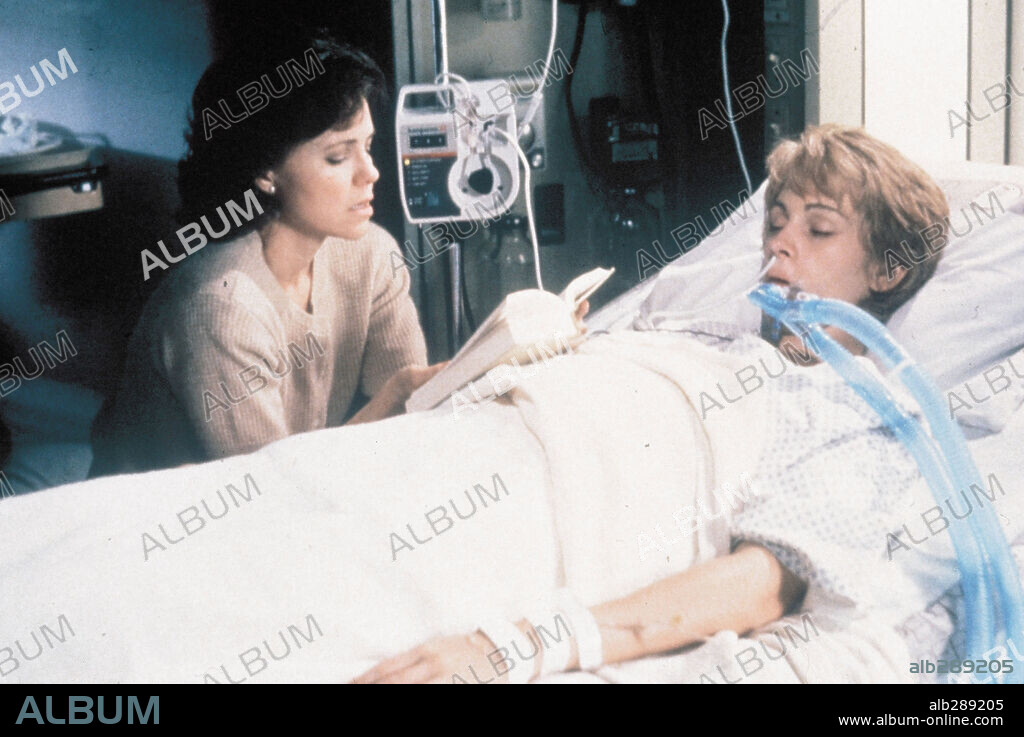 JULIA ROBERTS und SALLY FIELD in MAGNOLIEN AUS STAHL - DIE STÄRKE DER FRAUEN, 1989 (STEEL MAGNOLIAS), unter der Regie von HERBERT ROSS. Copyright TRI STAR PICTURES.