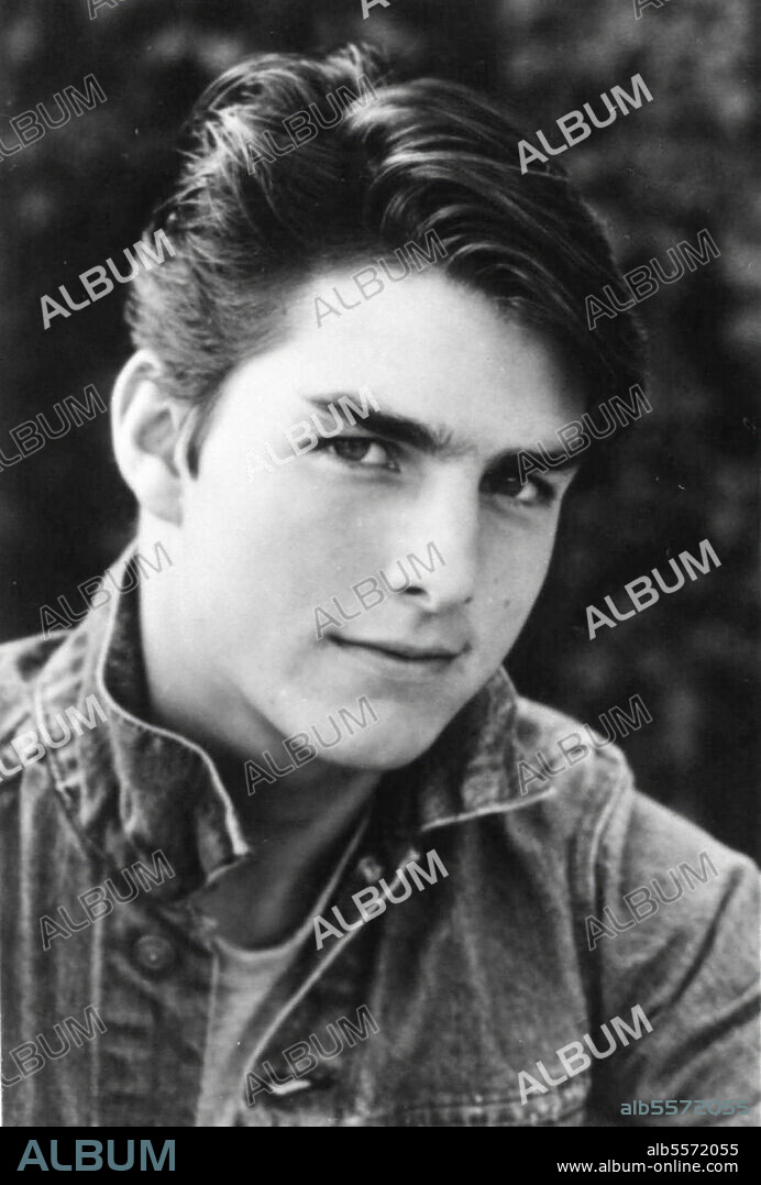 TOM CRUISE en REBELDES, 1983 (THE OUTSIDERS), dirigida por FRANCIS FORD COPPOLA. Copyright WARNER BROTHERS.