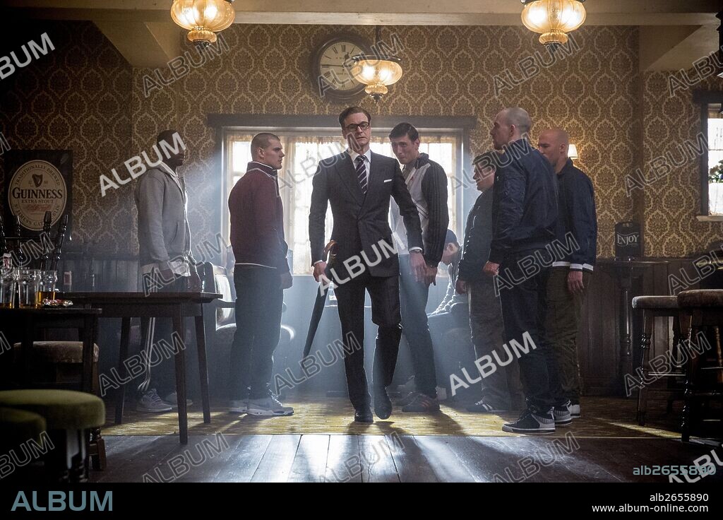 COLIN FIRTH en KINGSMAN: SERVICIO SECRETO, 2014 (KINGSMAN: THE SECRET SERVICE), dirigida por MATTHEW VAUGHN. Copyright TWENTIETH CENTURY FOX.
