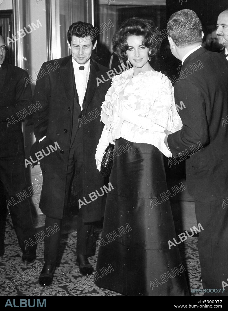 Elizabeth taylor. eddie fisher. rome 1962. (Photo by: Marka/Universal Images Group via Getty Images).