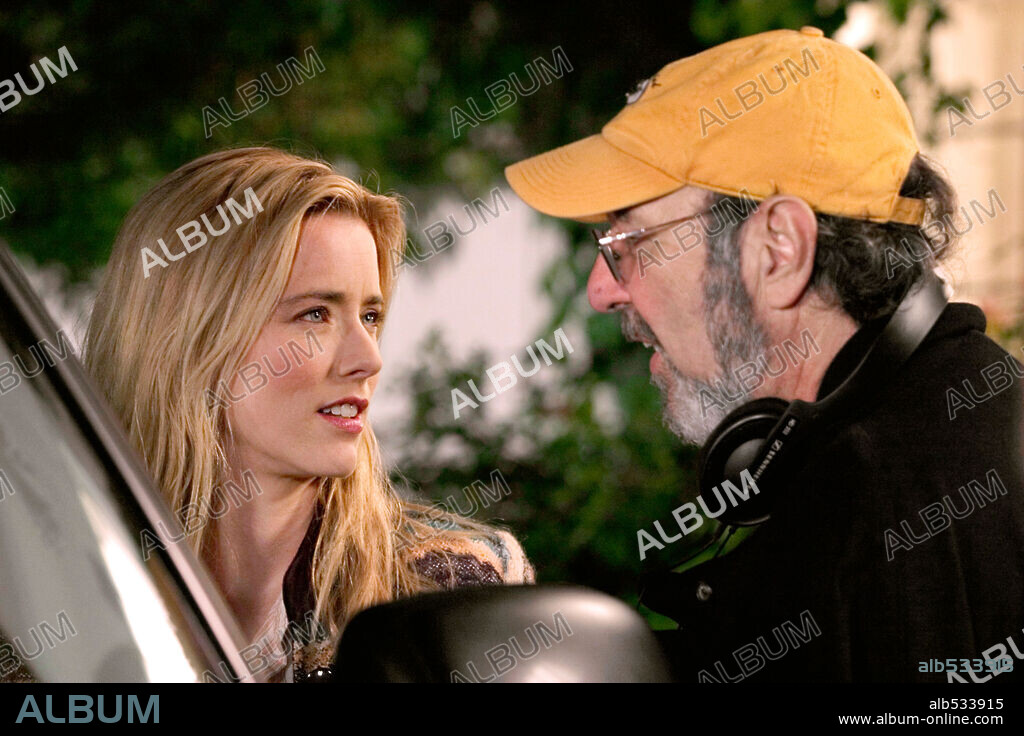 JAMES L. BROOKS and TEA LEONI in SPANGLISH, 2004, directed by JAMES L. BROOKS. Copyright COLUMBIA PICTURES / IOVINO, PETER.