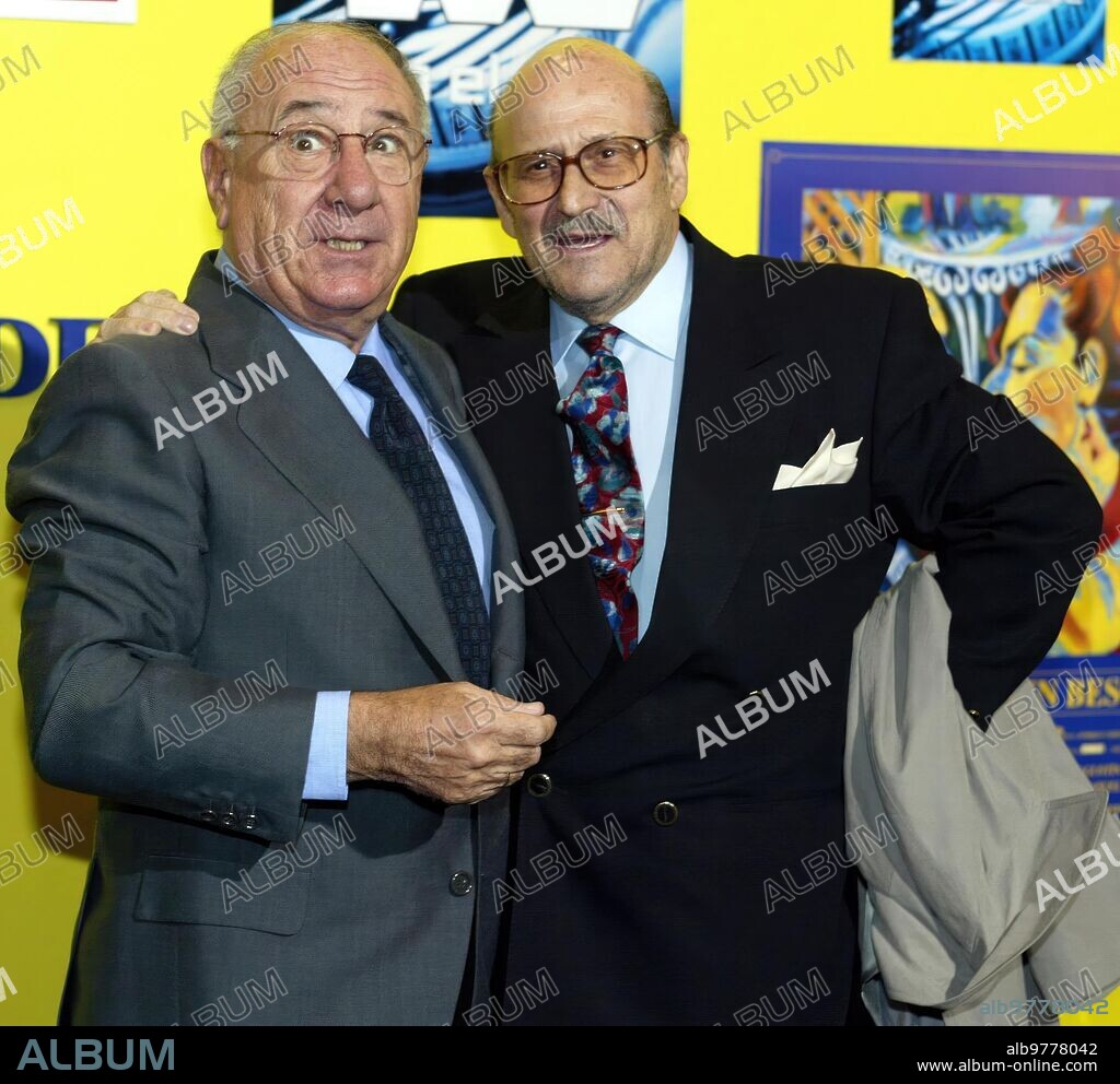Madrid, 10/21/2002. -Premiere of José Luis Garci's film "History of a Kiss". In the image, Alfredo Landa and Agustín González.