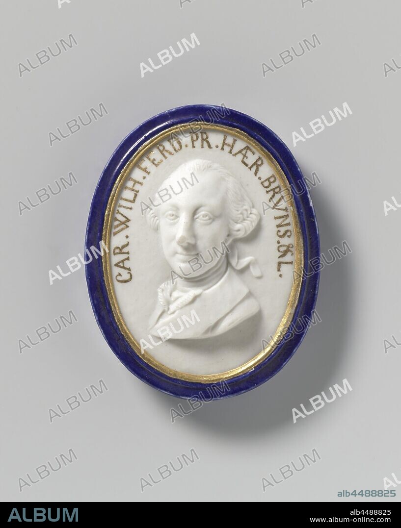Medallion with the portrait of Karl Wilhelm Ferdinand, Prince of Braunschweig-Lüneburg, Medallion of porcelain, painted on the biscuit in blue and gold. The medallion shows in relief the portrait of Karl Wilhelm Ferdinand, prince of Braunschweig-Lüneburg with the inscription 'CAR.WILH.FERD.PR.HAER.BRVNS. & L.'. Signature on the back with the F, Germany, Karel Willem Ferdinand duke of Brunswijk-Wolfenbüttel, Fürstenberg, c. 1770 - c. 1780, porcelain (material), gold (metal), vitrification, h 1.1 cm × w 3.7 cm × d 4.7 cm.