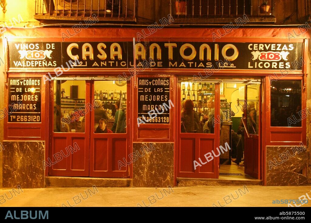 Bar "Casa Antonio" exterior (casco viejo- Madrid "de los Austrias"); calle Latoneros.