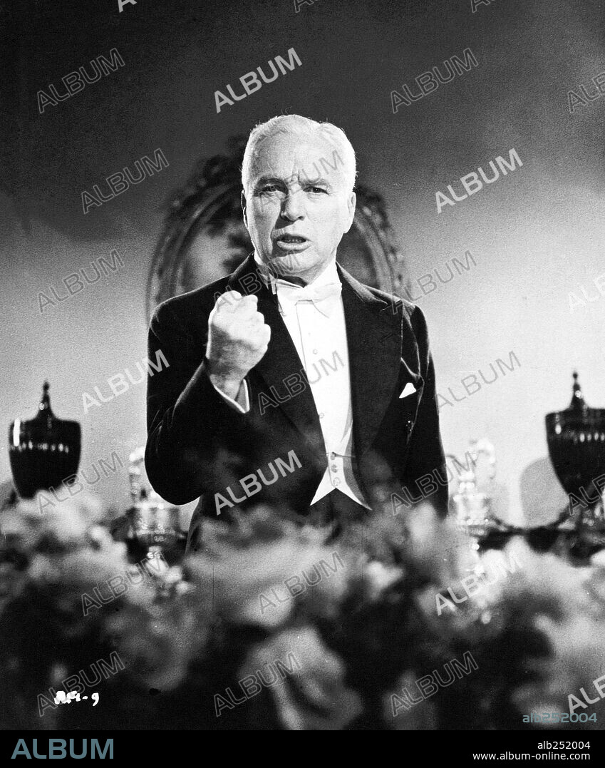 CHARLIE CHAPLIN en UN REY EN NUEVA YORK, 1957 (A KING IN NEW YORK), dirigida por CHARLES CHAPLIN. Copyright ATTICA FILM COMPANY.