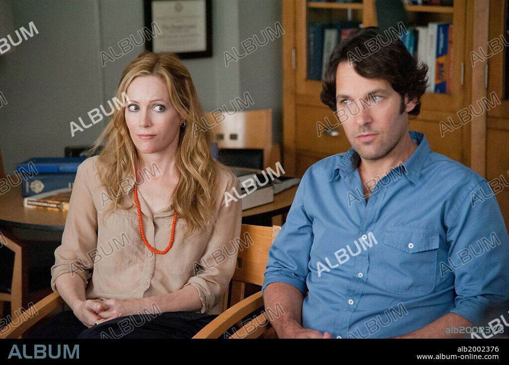 LESLIE MANN y PAUL RUDD en SI FUERA FACIL, 2012 (THIS IS 40), dirigida por JUDD APATOW. Copyright APATOW PRODUCTIONS.