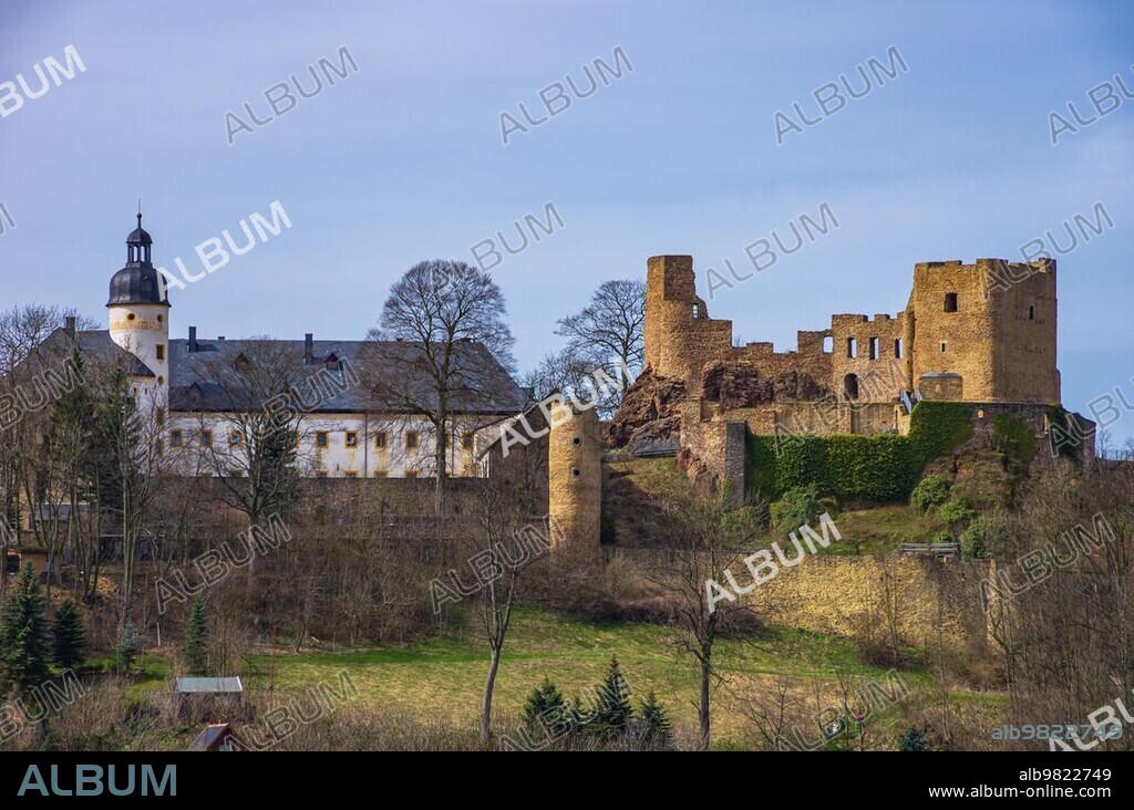 Beautiful view of Frauenstein Castle and Castle Ruins in the Ore Mountains, Saxony, Germany