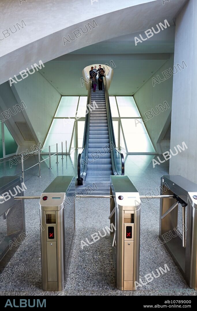 Escalator. Science Museum. CAC. Architect Santiago Calatrava, Ciudad de las Artes y de las Ciencias. City Of Arts and Sciences. Valencia. Comunidad Valenciana. Spain.