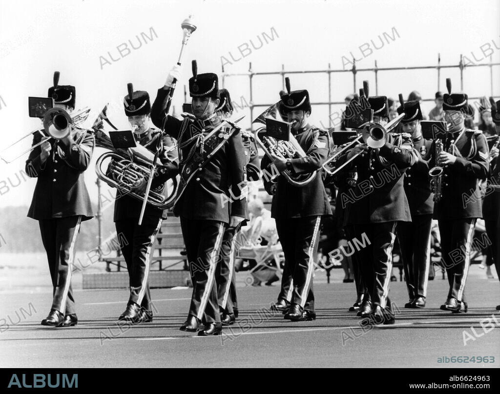The marching band of the British Royal Air Force marching over the airfield of airport Berlin-Gatow on 11th May 1994. The British Air Force is leaving the airport in Berlin after nearly 50 years. 11/05/1994