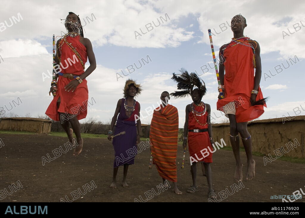 Masai performing warrior dance, Masai Mara, Kenya, East Africa, Africa.