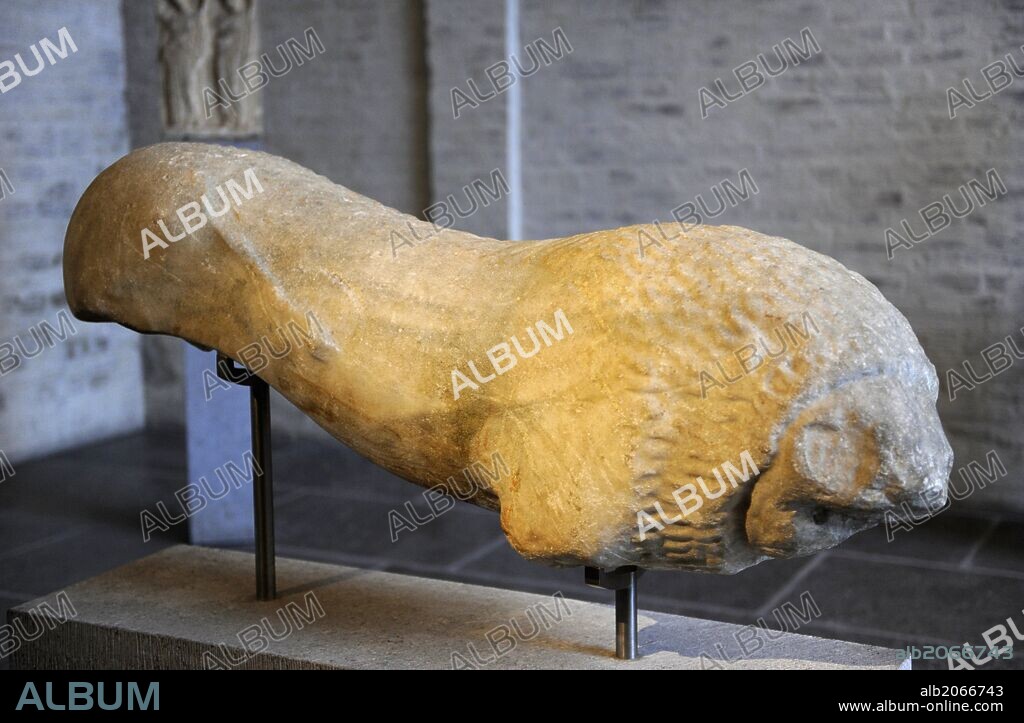 ARTE GRIEGO. PERIODO ARCAICO. GRECIA. Estatua de un león. Alrededor del 520 a. C. Escultura funeraria o votiva, ofrecida a un santuario. Glyptothek. Munich. Alemania.