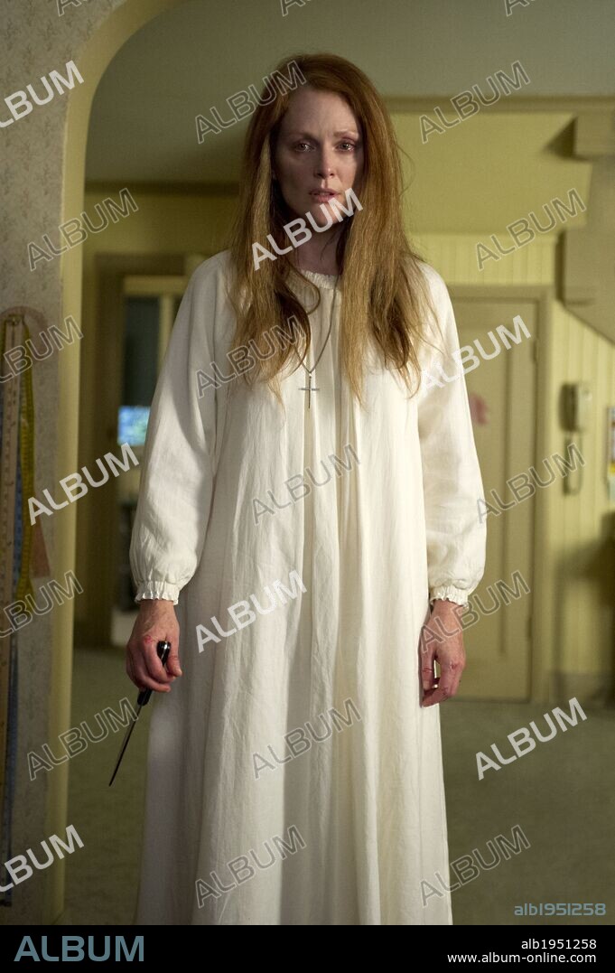 JULIANNE MOORE en CARRIE, 2013, dirigida por KIMBERLY PEIRCE. Copyright SCREEN GEMS.