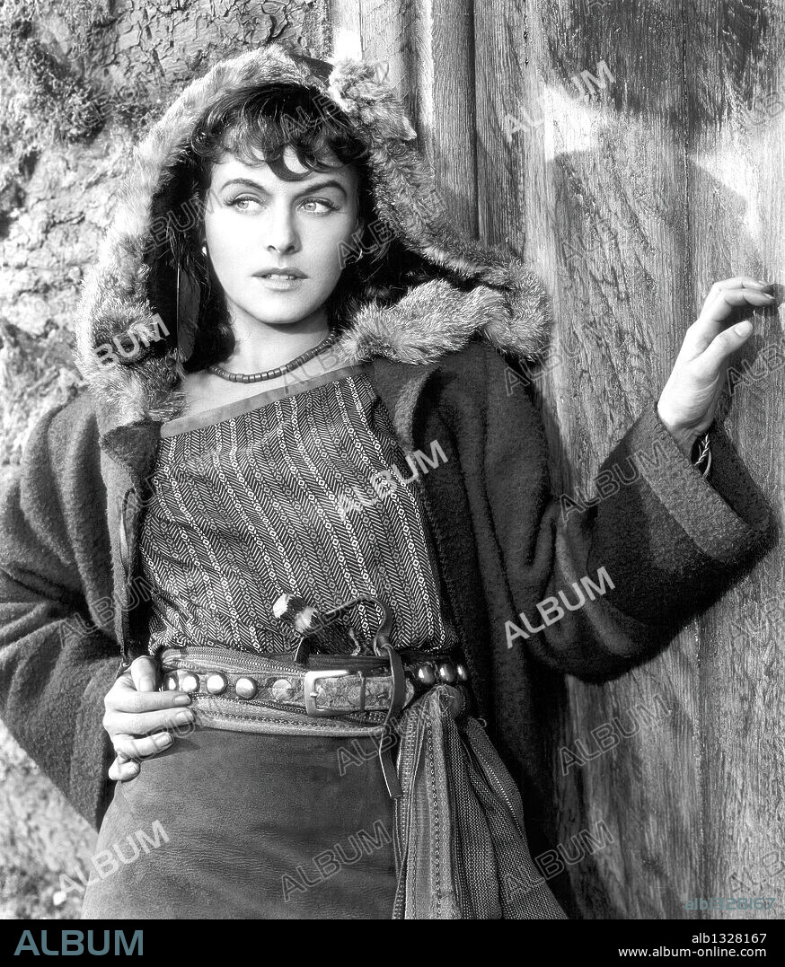 PAULETTE GODDARD in NORTH WEST MOUNTED POLICE, 1940, directed by CECIL B DEMILLE. Copyright PARAMOUNT PICTURES.