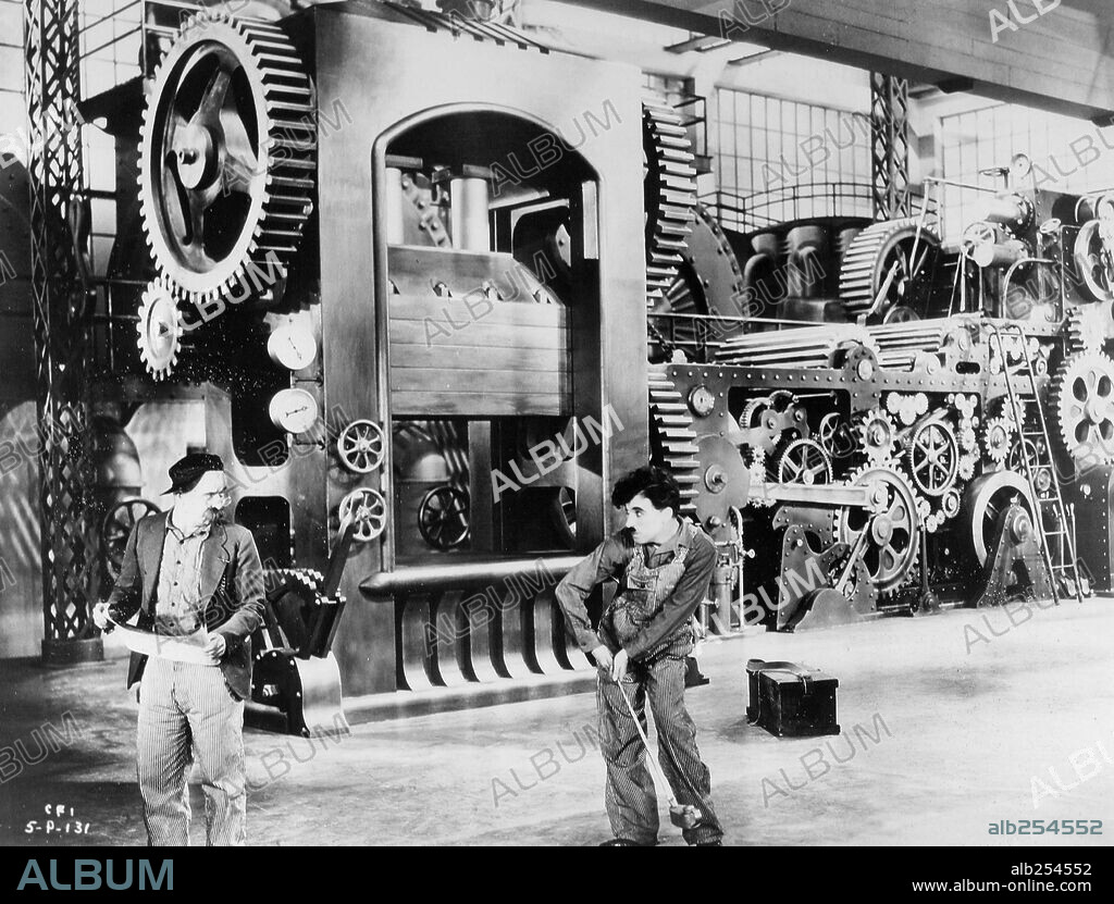 CHARLIE CHAPLIN in MODERN TIMES, 1936, unter der Regie von CHARLES CHAPLIN. Copyright CHAPLIN/UNITED ARTISTS.