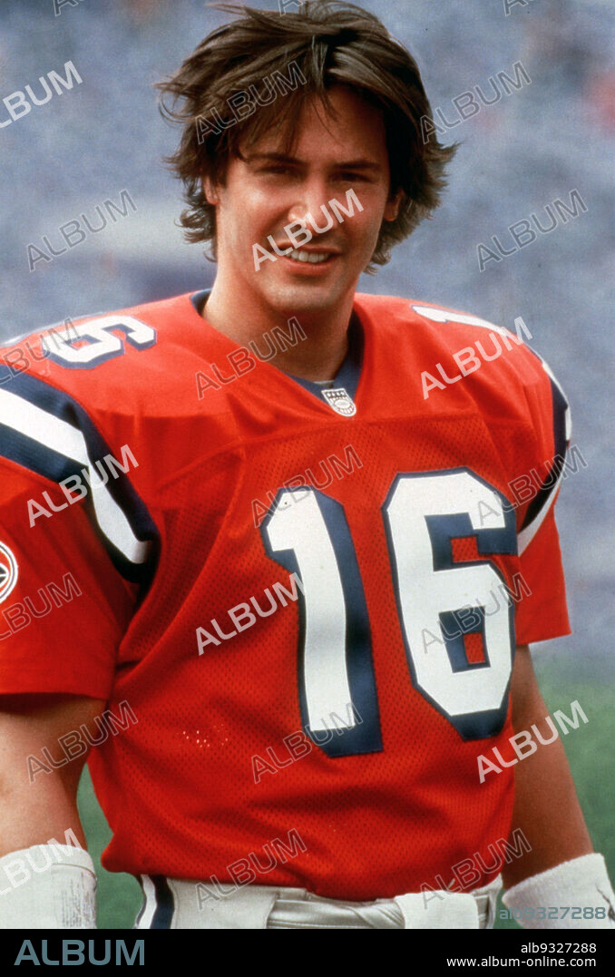 KEANU REEVES en EQUIPO A LA FUERZA, 2000 (THE REPLACEMENTS), dirigida por HOWARD DEUTCH. Copyright WARNER BROS. PICTURES.