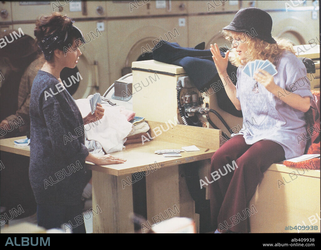 BARBARA HERSHEY und BETTE MIDLER in BEACHES, 1988, unter der Regie von GARRY MARSHALL. Copyright TOUCHSTONE PICTURES.