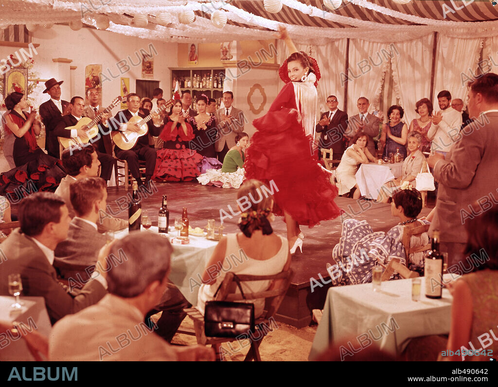 CARMEN SEVILLA en CAMINO DEL ROCIO, 1966, dirigida por RAFAEL GIL. Copyright CORAL P.C.